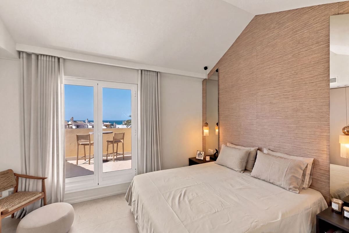 3 soveværelse Byhus til salg i Bahia de Marbella med swimmingpool garage - € 1.725.000 (Ref: 9946746)