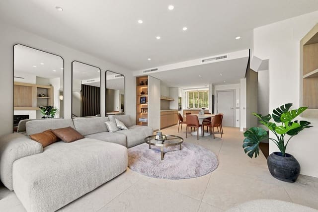 3 soveværelse Byhus til salg i Bahía de Marbella, Marbella med swimmingpool garage - € 1.725.000 (Ref: 9946746)