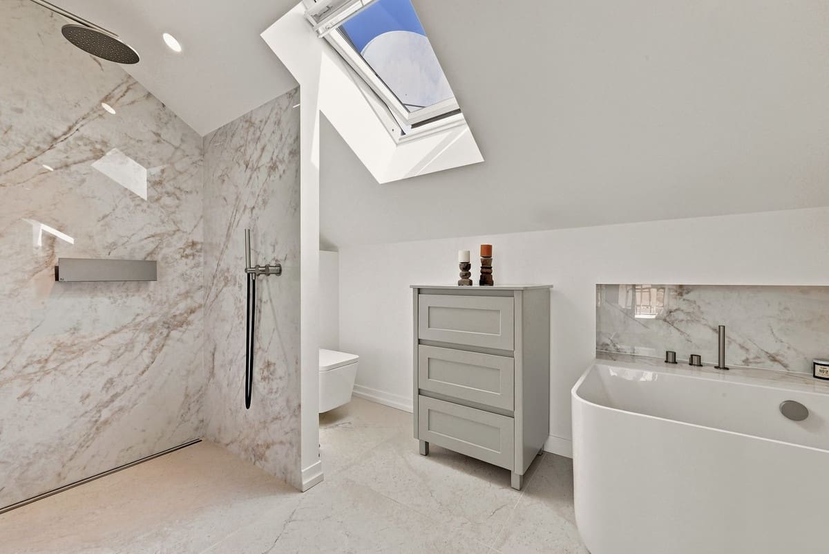 3 bedroom Townhouse for sale in Bahia de Marbella with pool garage - € 1,725,000 (Ref: 9946746)