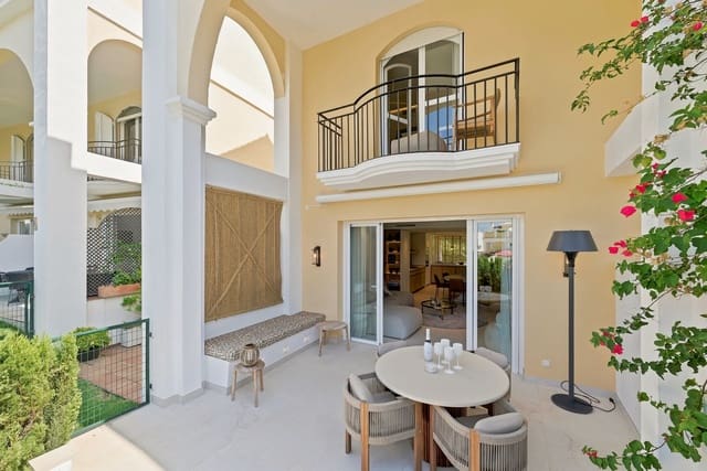 3 soverom Hus til salgs i Bahía de Marbella, Marbella med svømmebasseng garasje - € 1 725 000 (Ref: 9946746)
