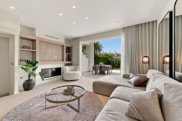 3 soverom Hus til salgs i Bahía de Marbella, Marbella med svømmebasseng garasje - € 1 725 000 (Ref: 9946746)