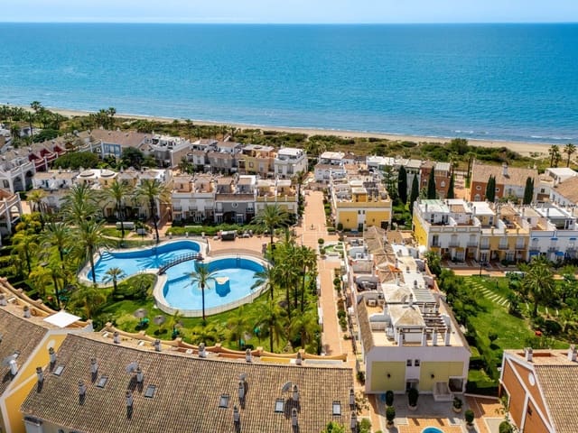 3 soverom Hus til salgs i Bahía de Marbella, Marbella med svømmebasseng garasje - € 1 725 000 (Ref: 9946746)