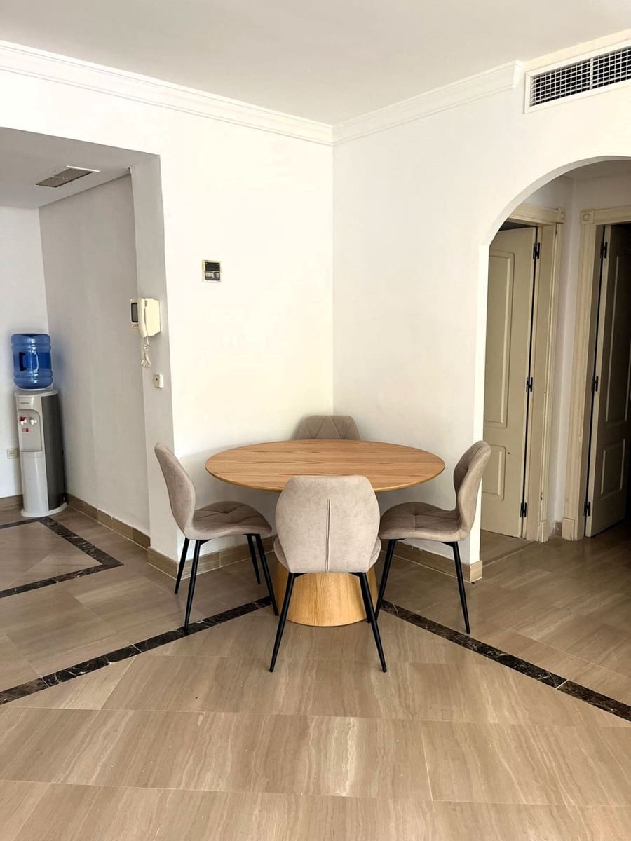 3 sypialnia Apartament na sprzedaż w Bahia de Marbella z basenem - 650 000 € (Ref: 9973837)