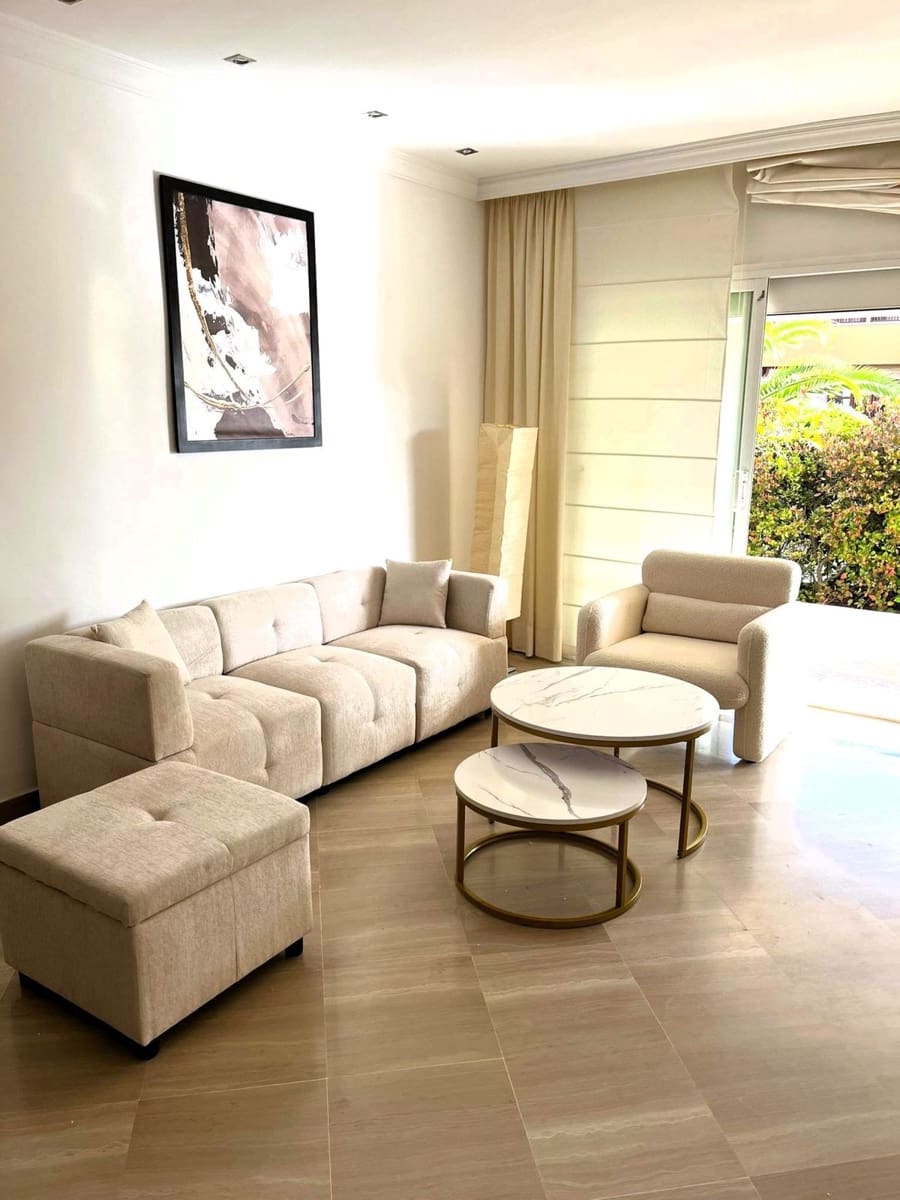 3 sypialnia Apartament na sprzedaż w Bahia de Marbella z basenem - 650 000 € (Ref: 9973837)