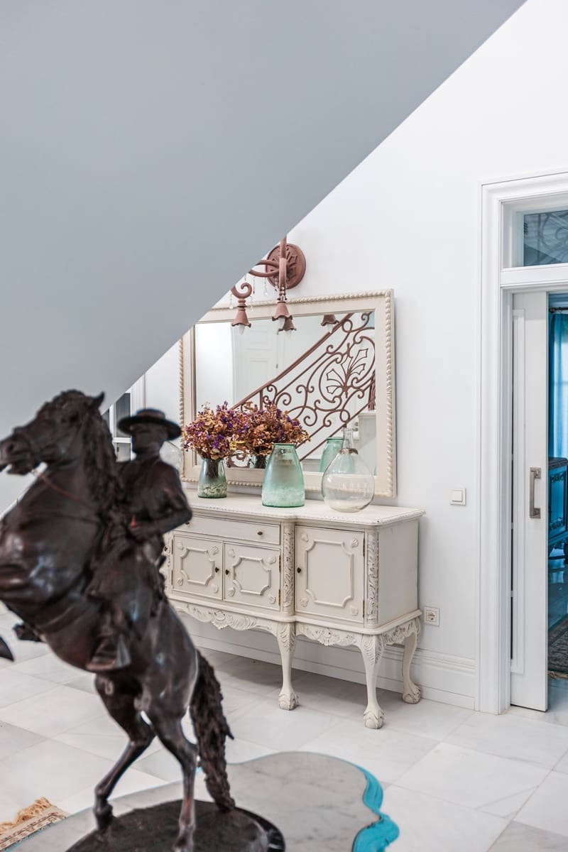 13 soverom Villa til salgs i Marbella med svømmebasseng garasje - € 4 400 000 (Ref: 9976425)