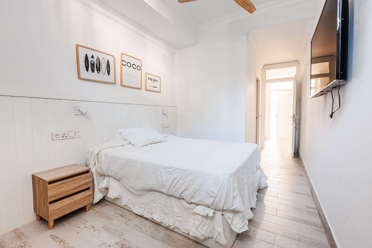 13 soverom Villa til salgs i Marbella med svømmebasseng garasje - € 4 400 000 (Ref: 9976425)