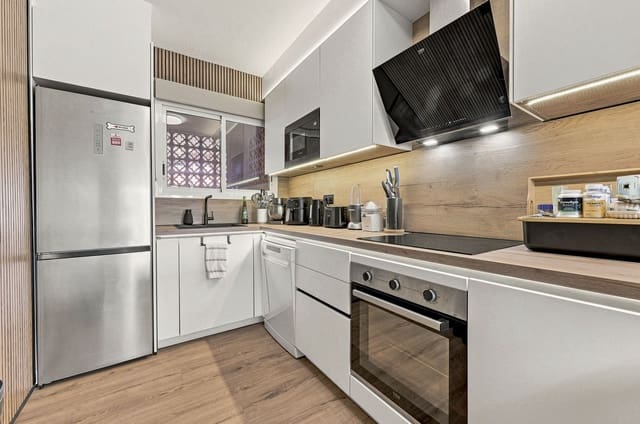 Apartamento de 2 habitaciones en La Reserva, Marbella en venta con piscina garaje - 359.000 € (Ref: 9981568)