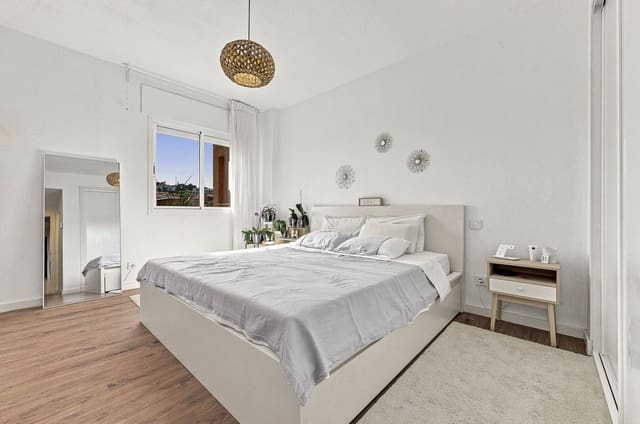 Apartamento de 2 habitaciones en La Reserva, Marbella en venta con piscina garaje - 359.000 € (Ref: 9981568)