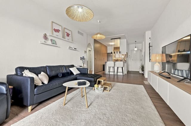 Apartamento de 2 habitaciones en La Reserva, Marbella en venta con piscina garaje - 359.000 € (Ref: 9981568)