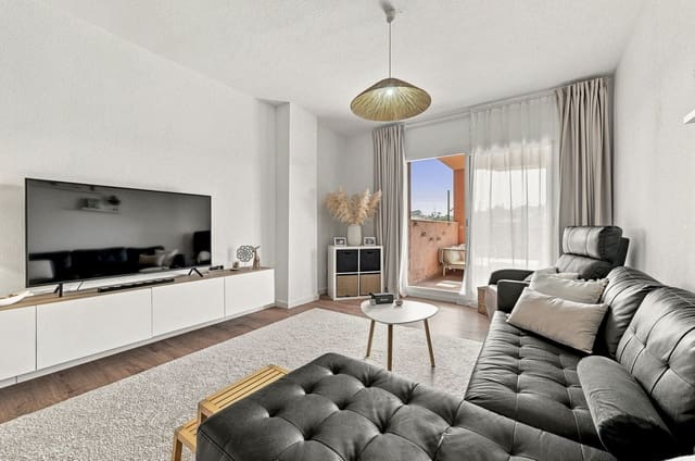 Apartamento de 2 habitaciones en La Reserva, Marbella en venta con piscina garaje - 359.000 € (Ref: 9981568)