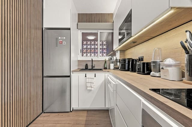 Apartamento de 2 habitaciones en La Reserva, Marbella en venta con piscina garaje - 359.000 € (Ref: 9981568)