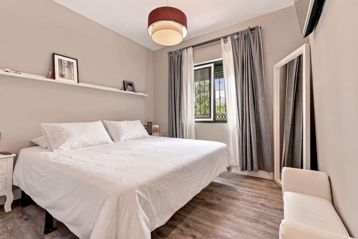 3 soverom Leilighet til salgs i Elviria med svømmebasseng garasje - € 499 000 (Ref: 9981653)