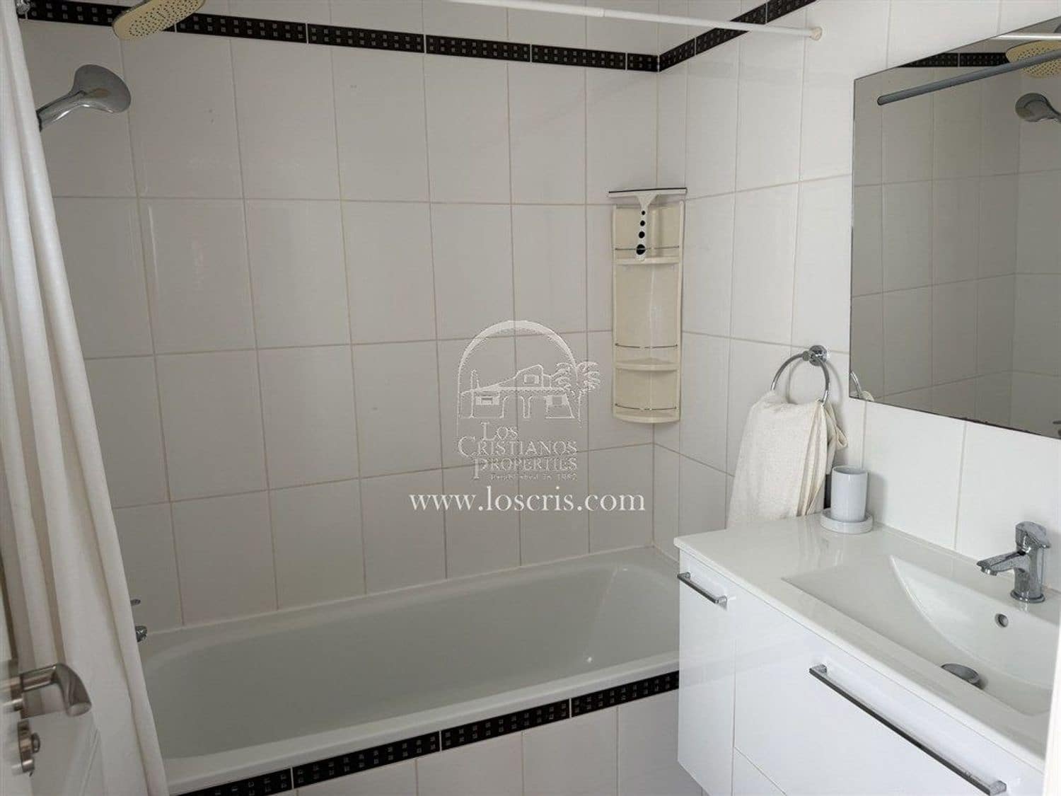 Appartement te koop in Los Cristianos met zwembad garage - € 249.000 (Ref: 10042476)