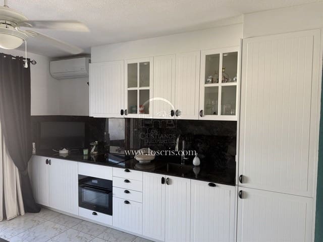 Appartement te koop in Los Cristianos, Arona met zwembad garage - € 249.000 (Ref: 10042476)