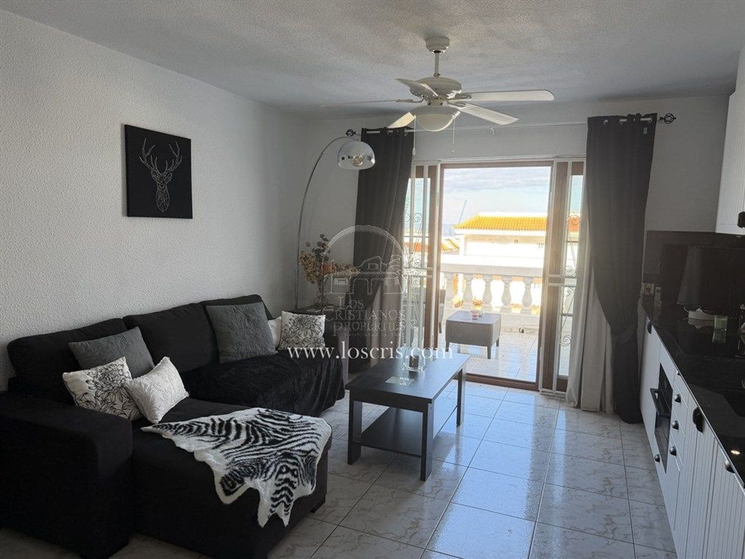 Appartement te koop in Los Cristianos met zwembad garage - € 249.000 (Ref: 10042476)
