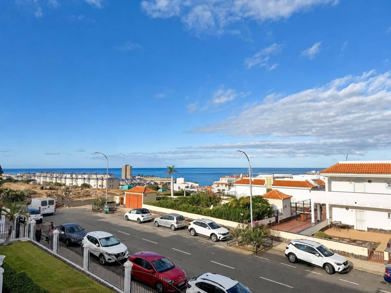 Appartement te koop in Los Cristianos met zwembad garage - € 249.000 (Ref: 10042476)