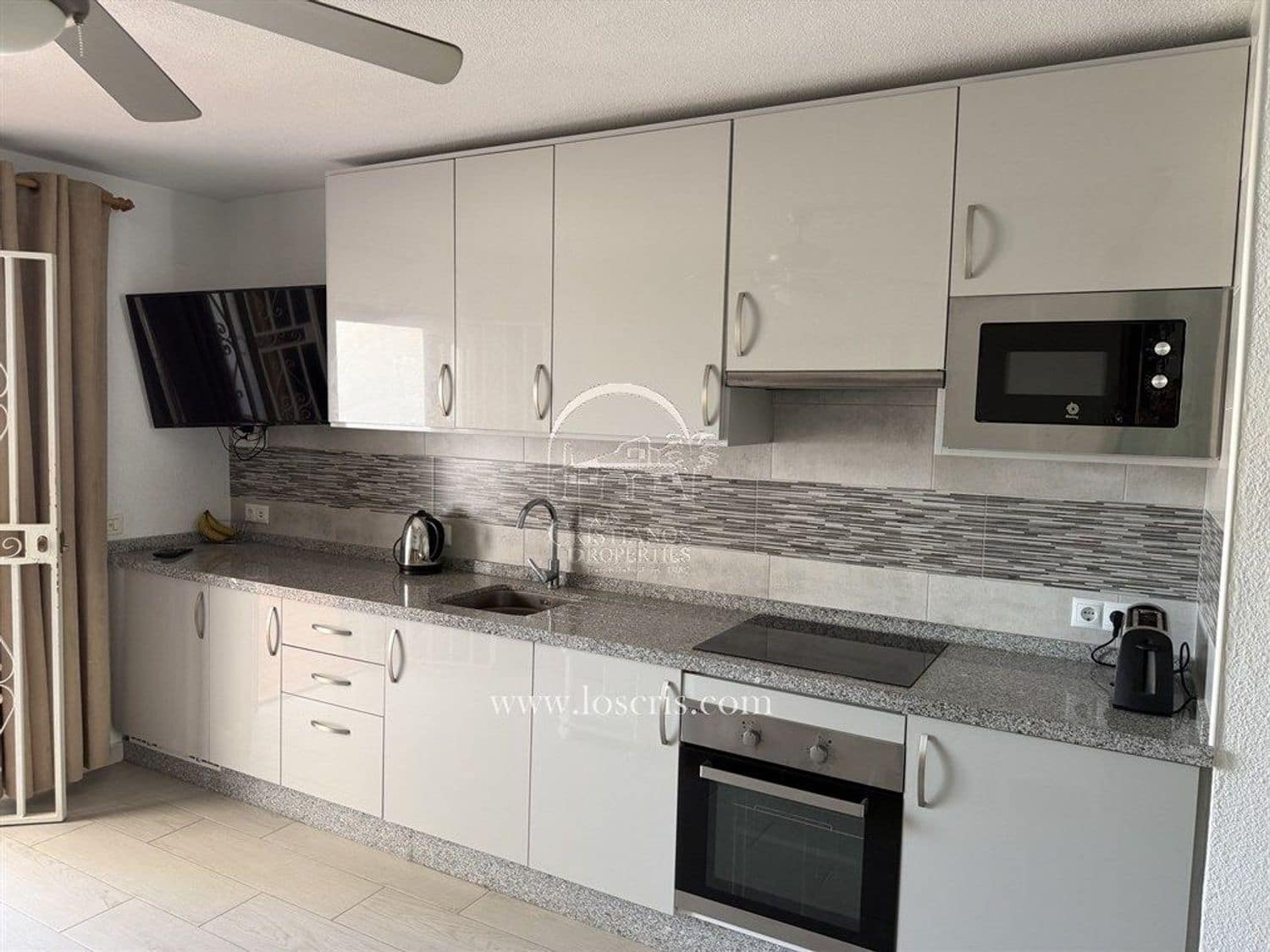 Lägenhet till salu i Los Cristianos med pool garage - 225 000 € (Ref: 10077371)