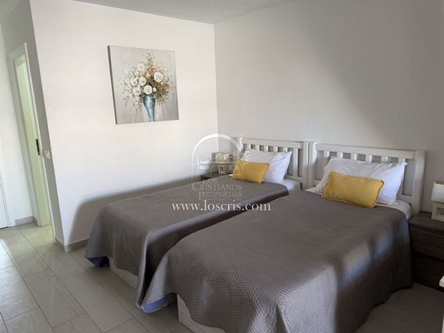 Lägenhet till salu i Los Cristianos, Arona med pool garage - 225 000 € (Ref: 10077371)