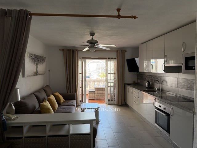 Lägenhet till salu i Los Cristianos, Arona med pool garage - 225 000 € (Ref: 10077371)