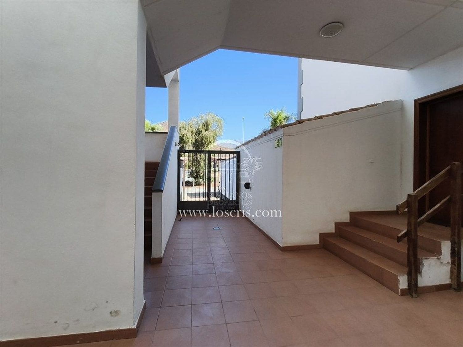Apartamento de 2 habitaciones en Los Cristianos en venta con piscina garaje - 545.000 € (Ref: 10077372)