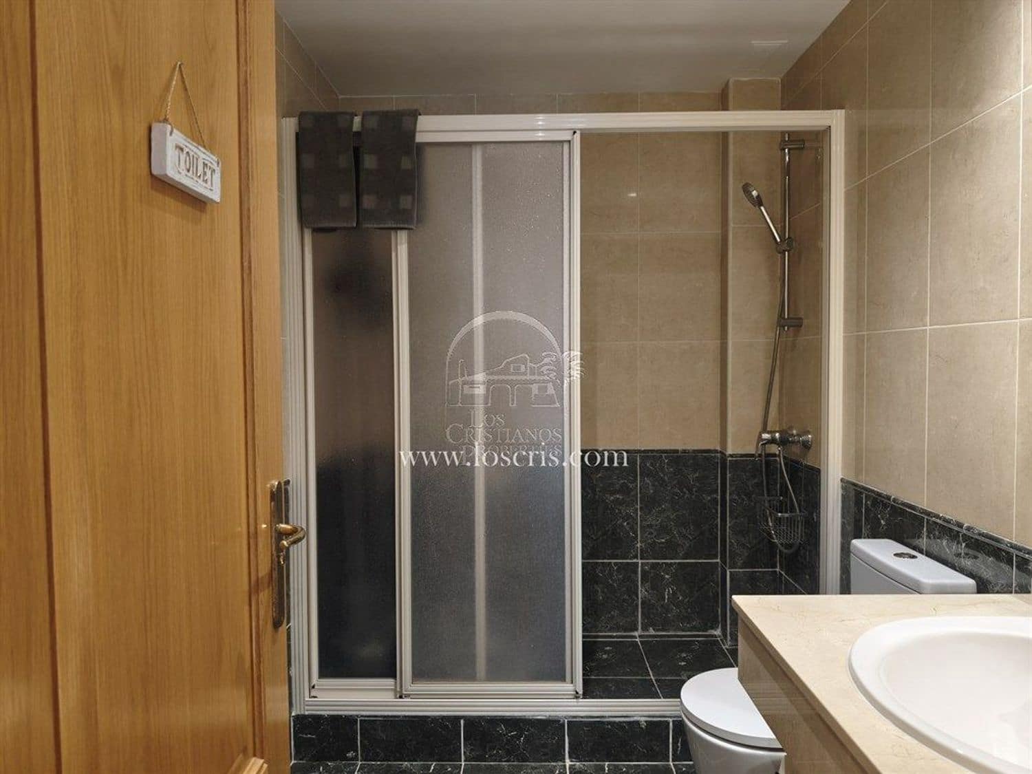 Apartamento de 2 habitaciones en Los Cristianos en venta con piscina garaje - 545.000 € (Ref: 10077372)