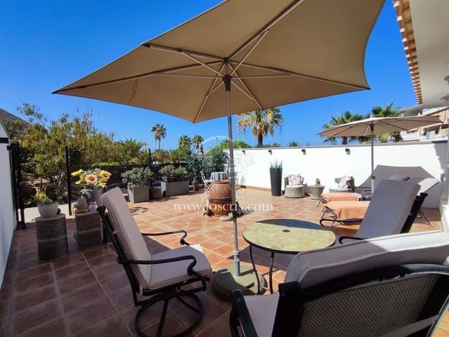 Apartamento de 2 habitaciones en Los Cristianos, Arona en venta con piscina garaje - 545.000 € (Ref: 10077372)