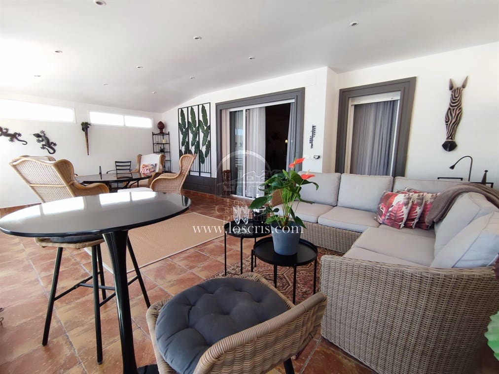 2 sypialnia Apartament na sprzedaż w Los Cristianos z basenem garażem - 545 000 € (Ref: 10077372)