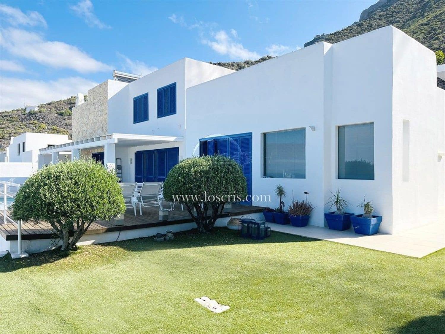 5 sovrum Villa till salu i Costa Adeje med pool garage - 1 750 000 € (Ref: 10077373)