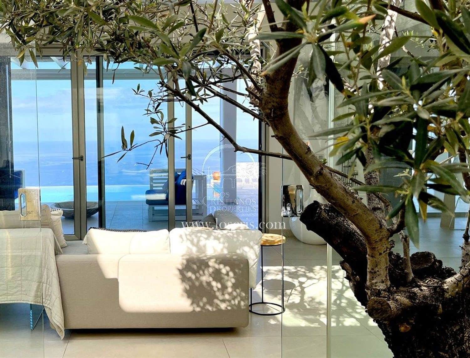 5 sovrum Villa till salu i Costa Adeje med pool garage - 1 750 000 € (Ref: 10077373)