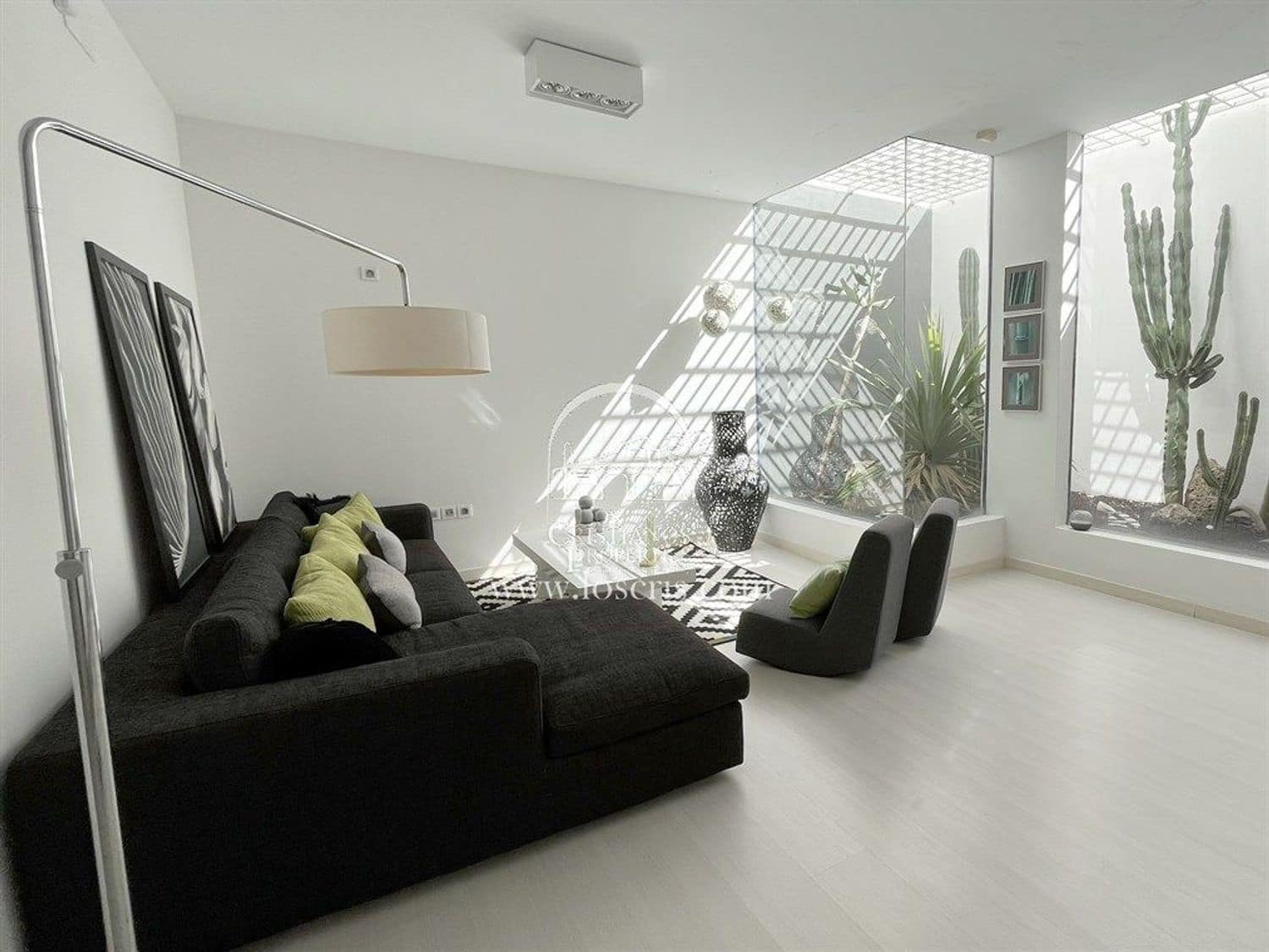 5 sovrum Villa till salu i Costa Adeje med pool garage - 1 750 000 € (Ref: 10077373)