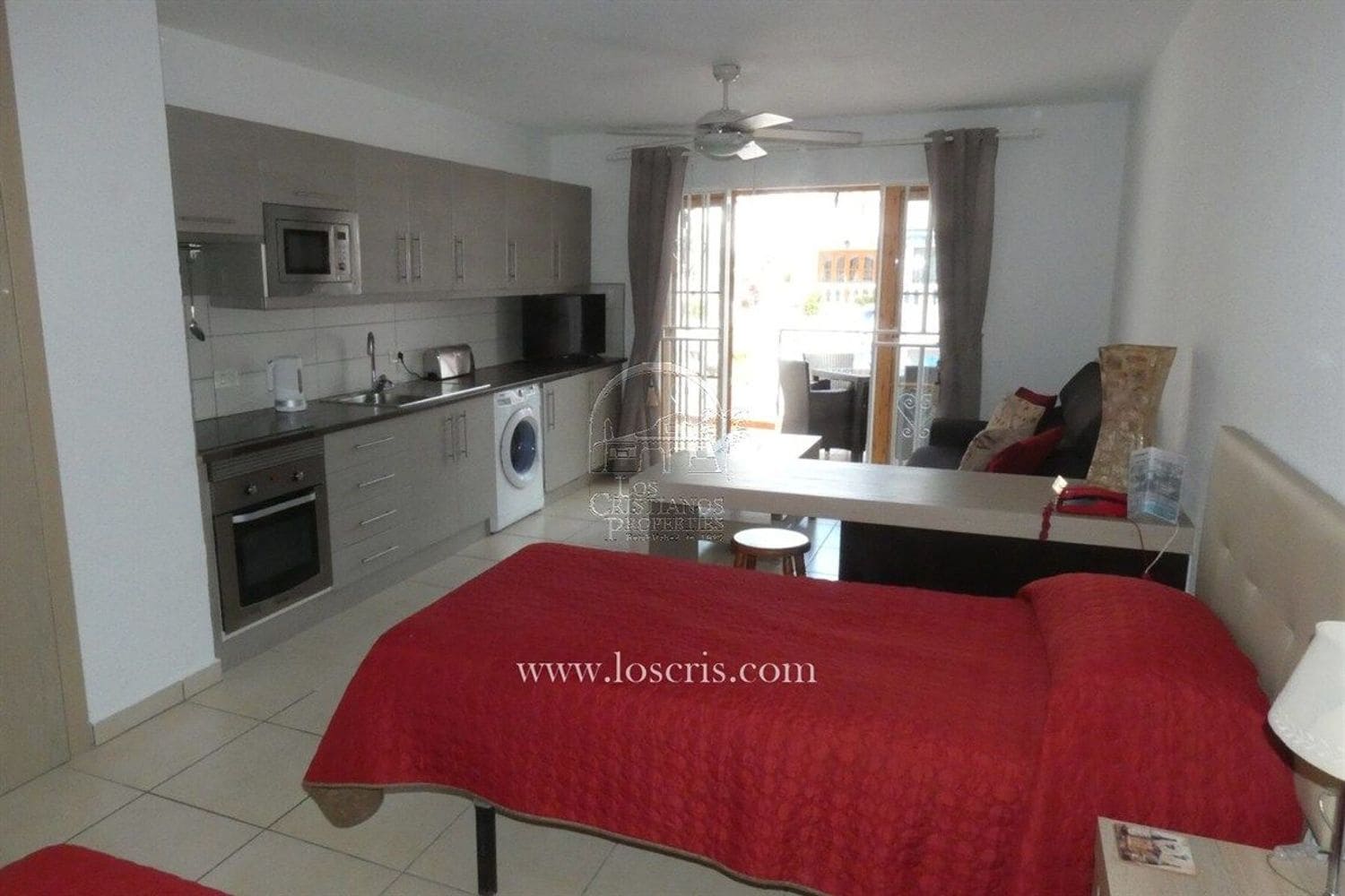 Apartment for sale in Los Cristianos with pool garage - € 219,000 (Ref: 10127642)
