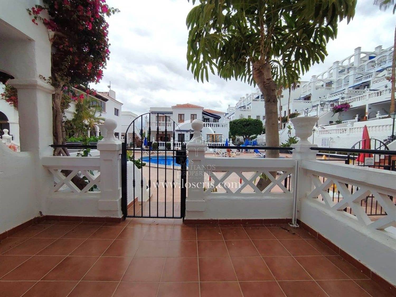 Apartment for sale in Los Cristianos with pool garage - € 219,000 (Ref: 10127642)