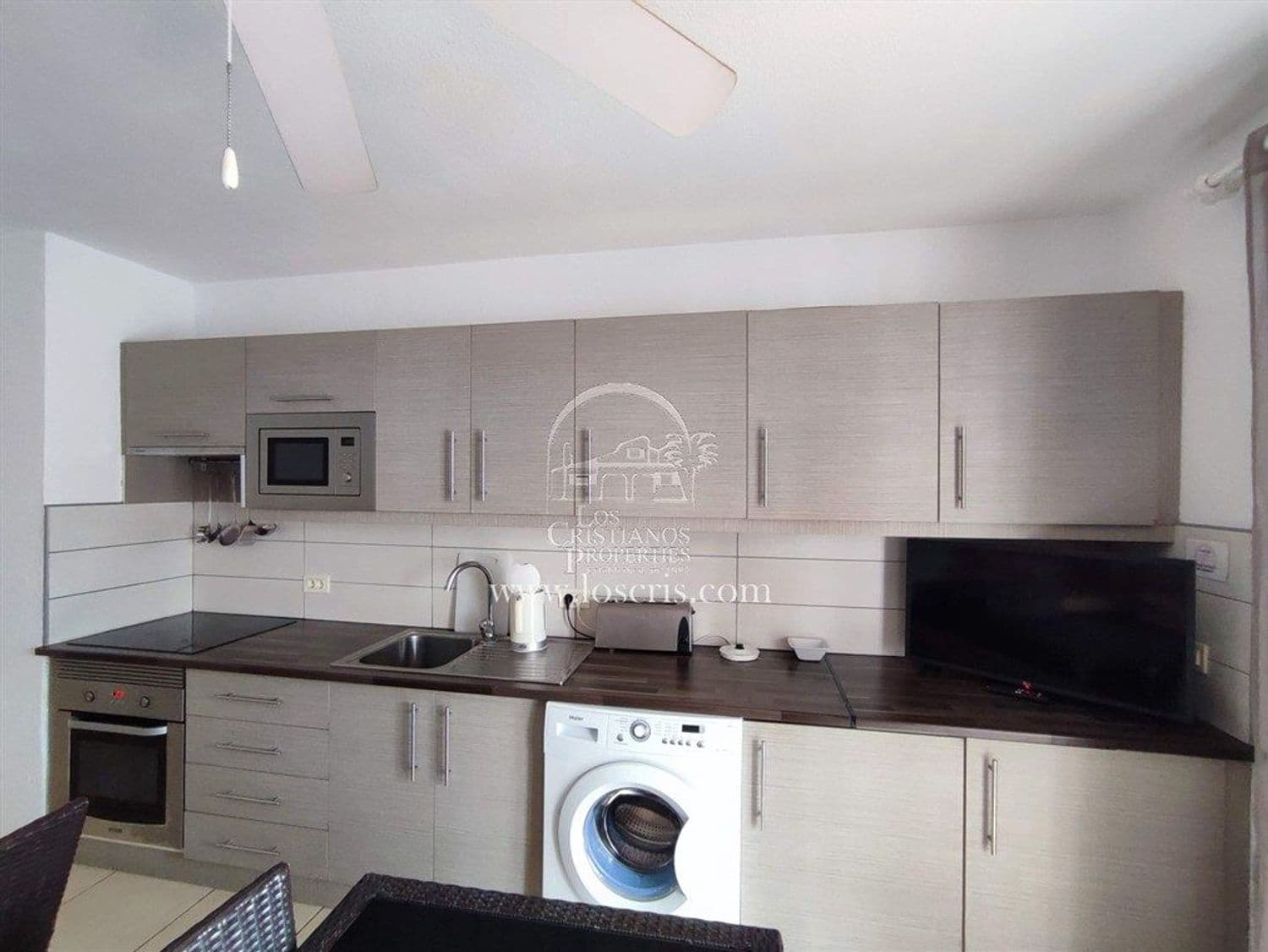 Apartment for sale in Los Cristianos with pool garage - € 219,000 (Ref: 10127642)