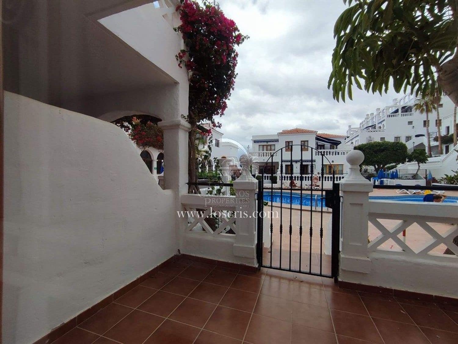 Apartment for sale in Los Cristianos with pool garage - € 219,000 (Ref: 10127642)