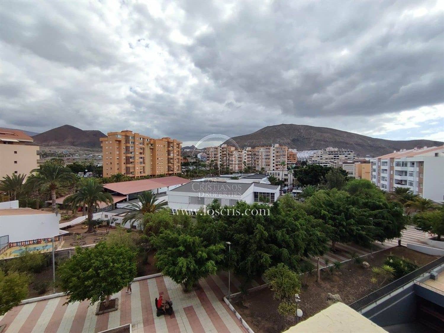 2 soverom Leilighet til salgs i Los Cristianos med garasje - € 375 000 (Ref: 10150596)