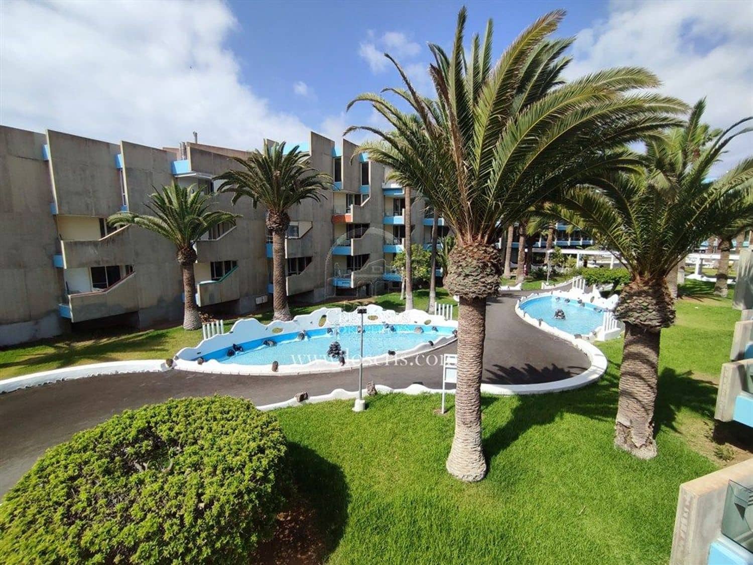 2 bedroom Apartment for sale in Arona with pool garage - € 395,000 (Ref: 10158862)
