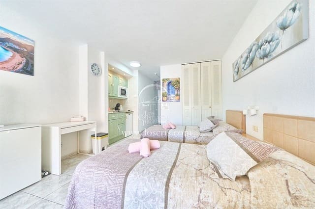 Lägenhet till salu i Los Cristianos, Arona med pool garage - 235 000 € (Ref: 10162090)