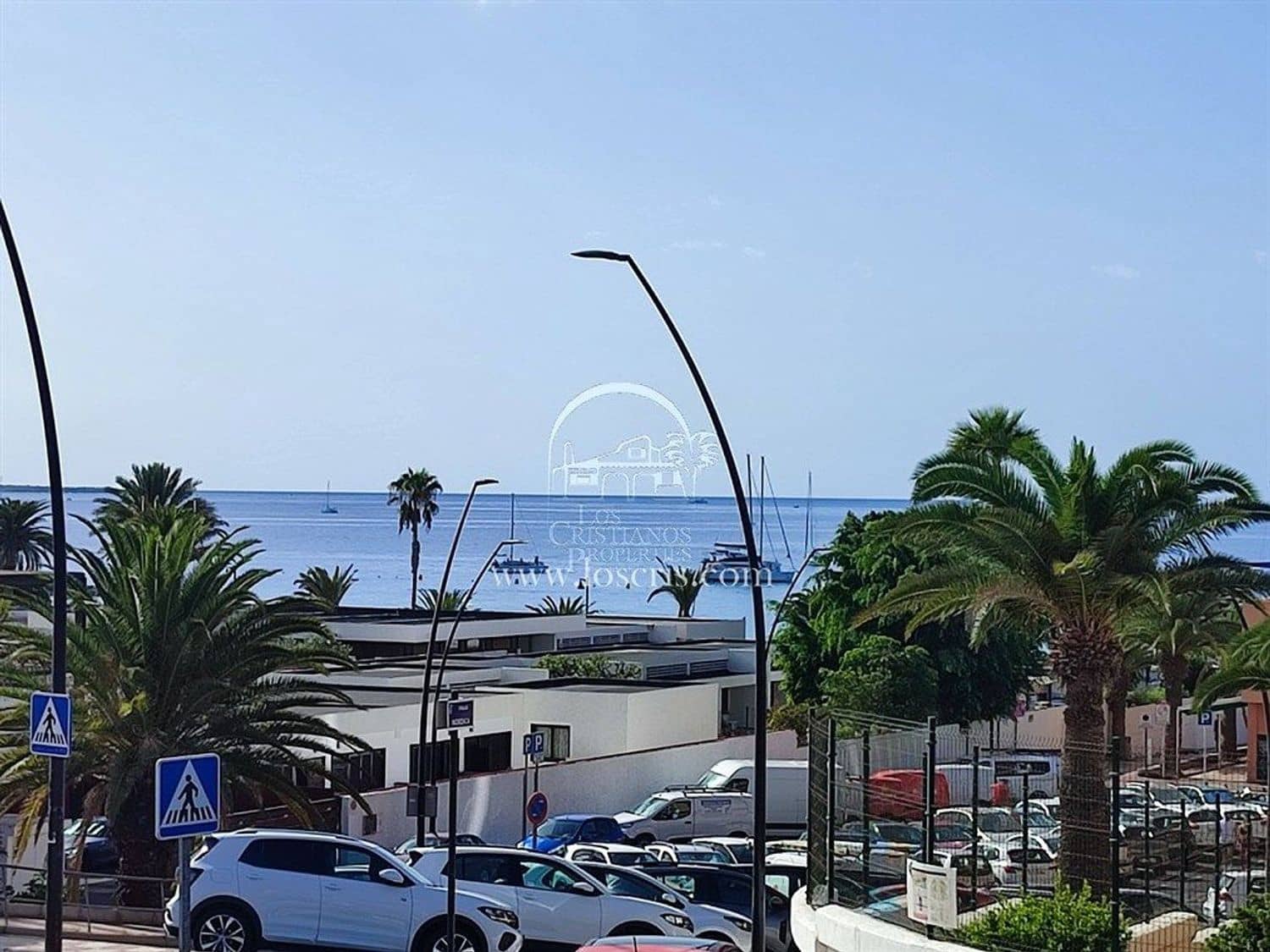 2 soveværelse Byhus til salg i Los Cristianos med swimmingpool garage - € 1.050.000 (Ref: 10165973)