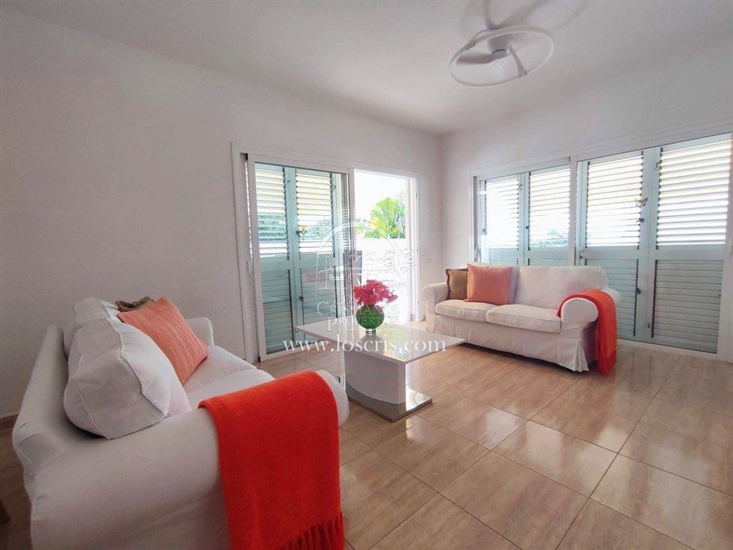 2 soveværelse Byhus til salg i Los Cristianos med swimmingpool garage - € 1.050.000 (Ref: 10165973)