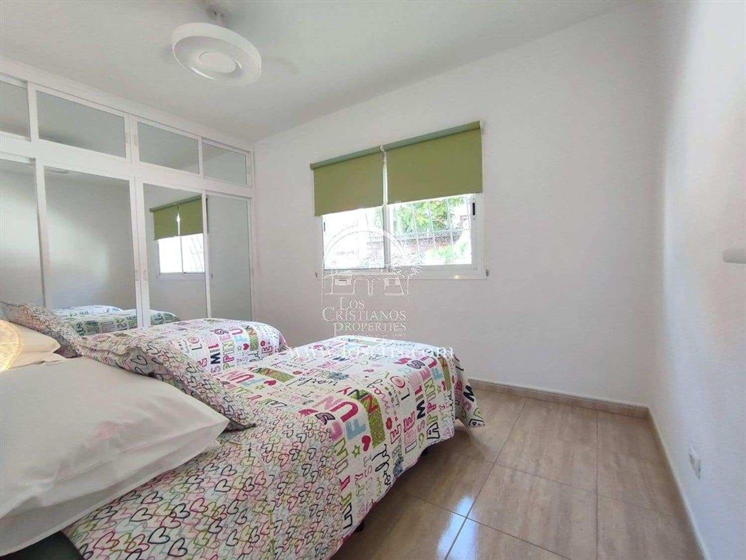 2 soveværelse Byhus til salg i Los Cristianos med swimmingpool garage - € 1.050.000 (Ref: 10165973)