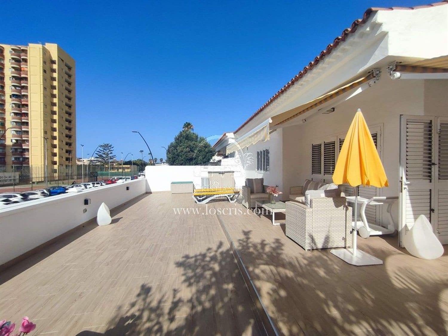 2 soveværelse Byhus til salg i Los Cristianos med swimmingpool garage - € 1.050.000 (Ref: 10165973)