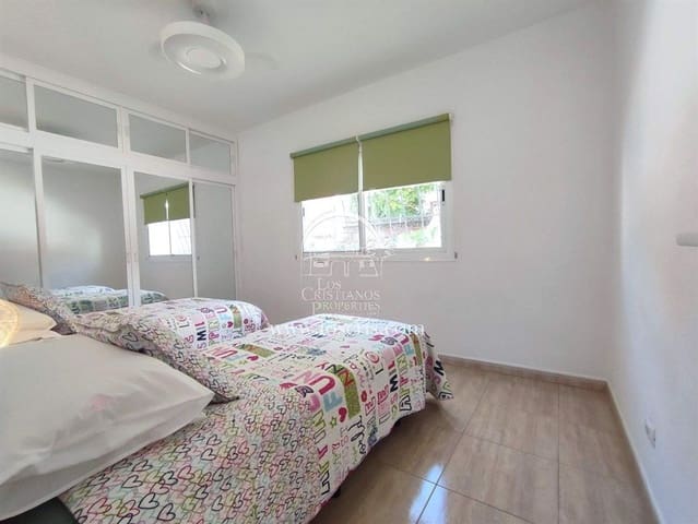 2 soveværelse Byhus til salg i Los Cristianos, Arona med swimmingpool garage - € 1.050.000 (Ref: 10165973)