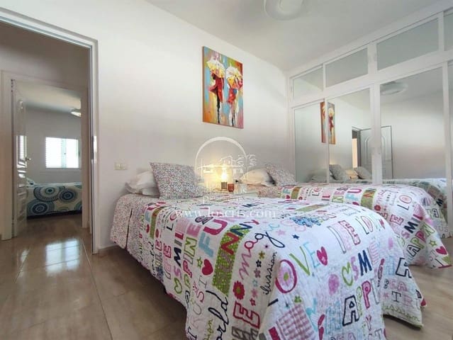 2 soveværelse Byhus til salg i Los Cristianos, Arona med swimmingpool garage - € 1.050.000 (Ref: 10165973)