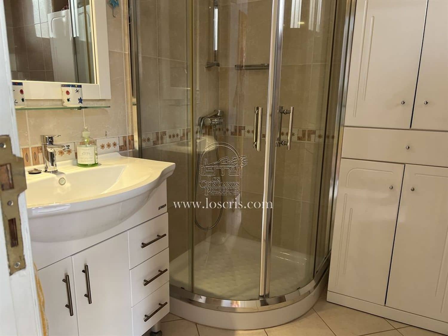 1 Zimmer Apartment zu verkaufen in Los Cristianos mit Pool - 295.000 € (Ref: 8168344)