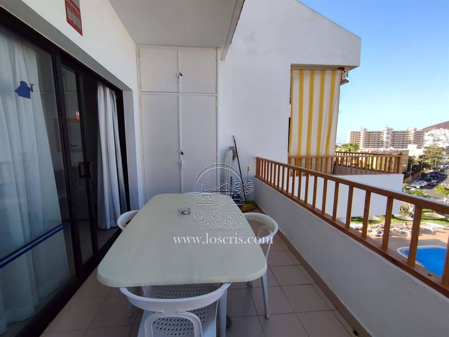 2 Zimmer Apartment zu verkaufen in Los Cristianos mit Pool - 450.000 € (Ref: 8681965)