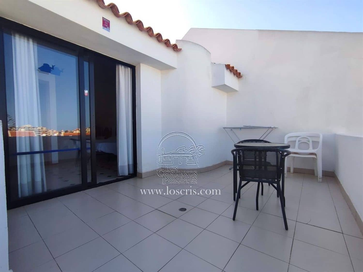 2 Zimmer Apartment zu verkaufen in Los Cristianos mit Pool - 450.000 € (Ref: 8681965)
