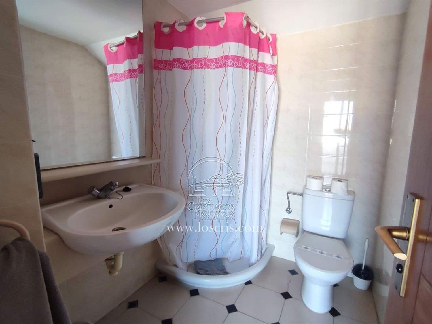 2 Zimmer Apartment zu verkaufen in Los Cristianos mit Pool - 450.000 € (Ref: 8681965)