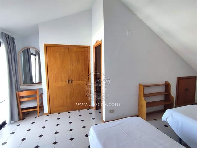 2 soveværelse Lejlighed til salg i Los Cristianos, Arona med swimmingpool - € 450.000 (Ref: 8681965)