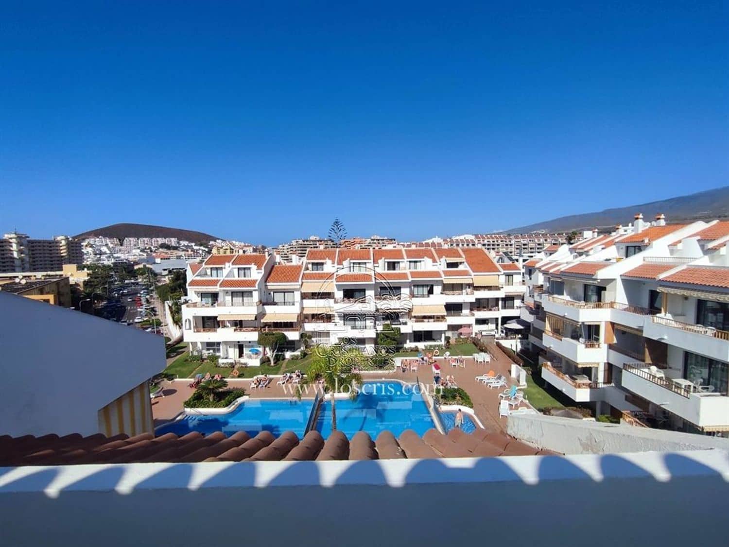 2 Zimmer Apartment zu verkaufen in Los Cristianos mit Pool - 450.000 € (Ref: 8681965)