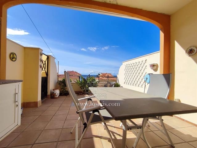 2 soveværelse Byhus til salg i Los Cristianos, Arona - € 695.000 (Ref: 8769838)